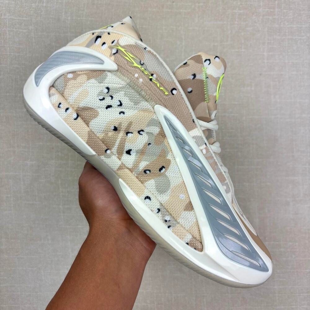 🐶 2026 Hellstar x adidas AE 2 “Desert Camo” 10M